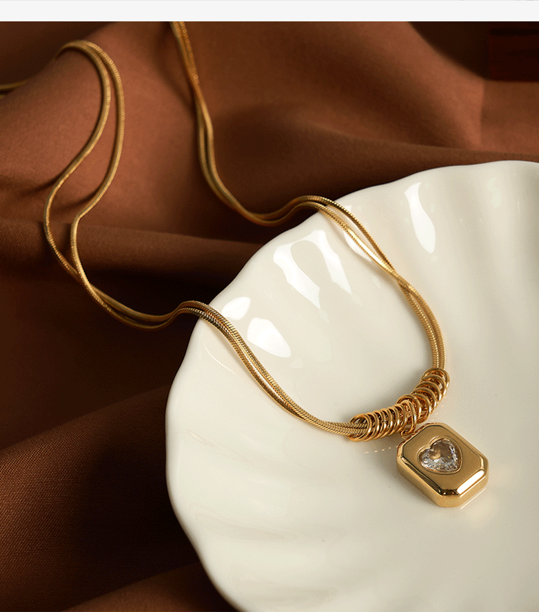 PVD Coated 18K Gold Plated  304 Stainless Steel Vintage Style  Waterproof Non Tarnish Pendant Necklace