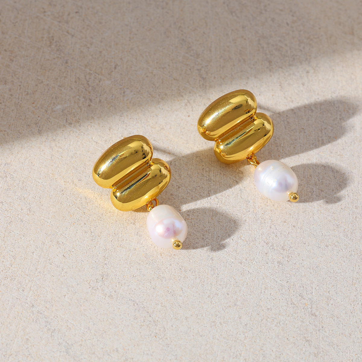 Irregular Geometric Plating Inlay 304 Stainless Steel Pearl 18K Gold Plated Ear Studs