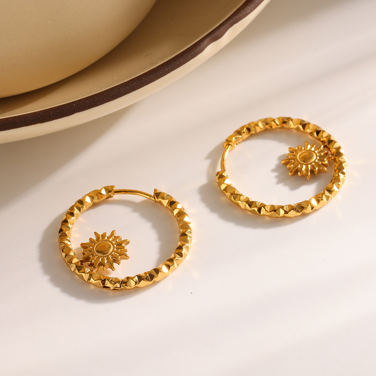 304 Stainless Steel Gold Plated Vacuum Electroplating (In Furnace) Gold Women's Suitable Sun Geometric Earrings